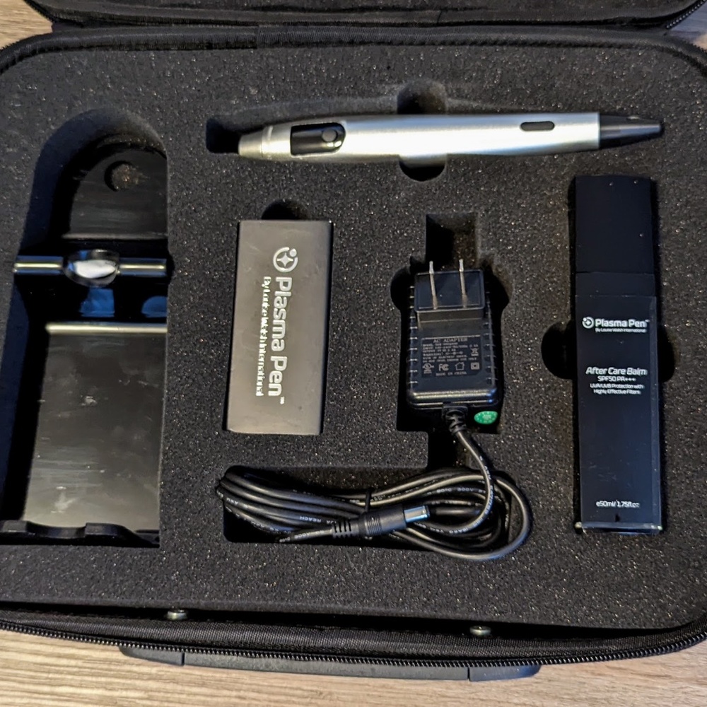 SOLD --- NWT - NEW PlasmaPen Louise Walsh 'Platinum' Fibroblast Device  - Silver - Picture 6 of 16